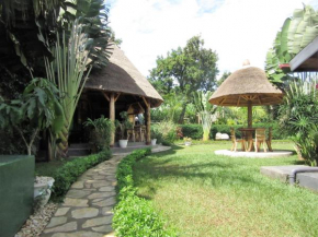 Отель Precious Guesthouse  Энтеббе